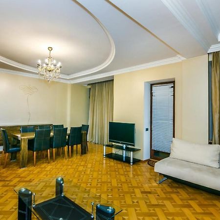 Vip Apartment Number One バクー エクステリア 写真