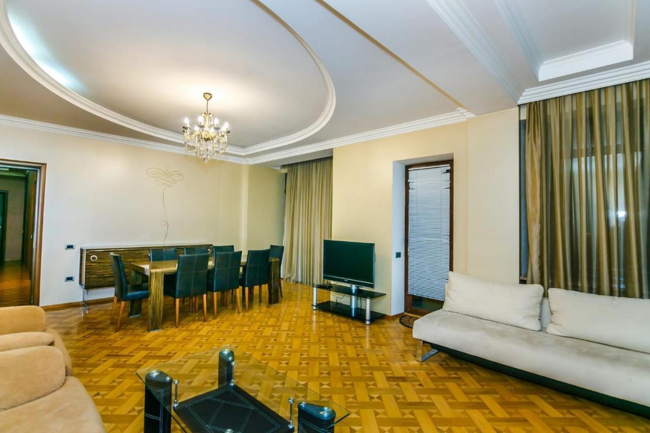 Vip Apartment Number One バクー エクステリア 写真