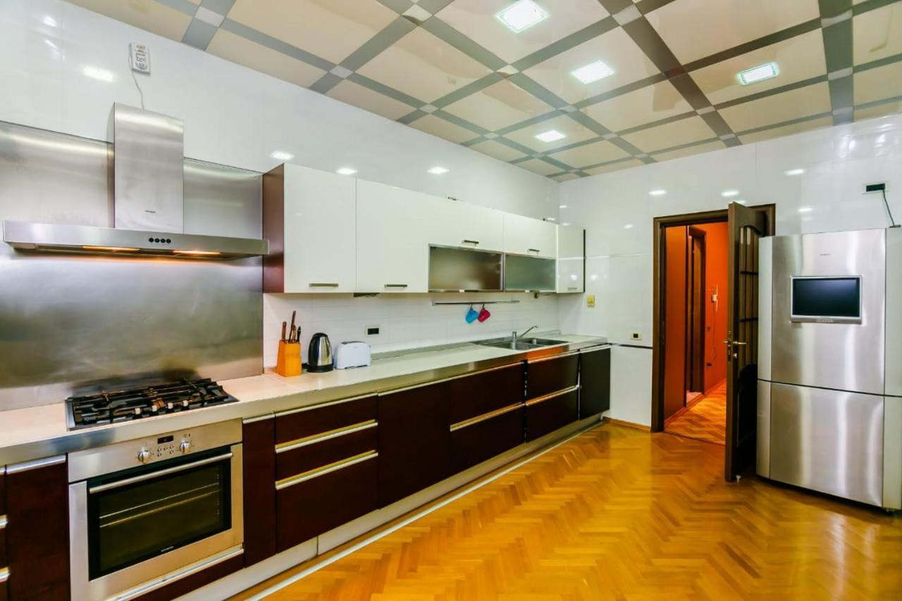 Vip Apartment Number One バクー エクステリア 写真