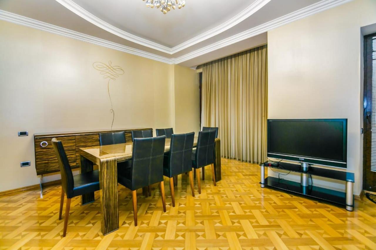 Vip Apartment Number One バクー エクステリア 写真