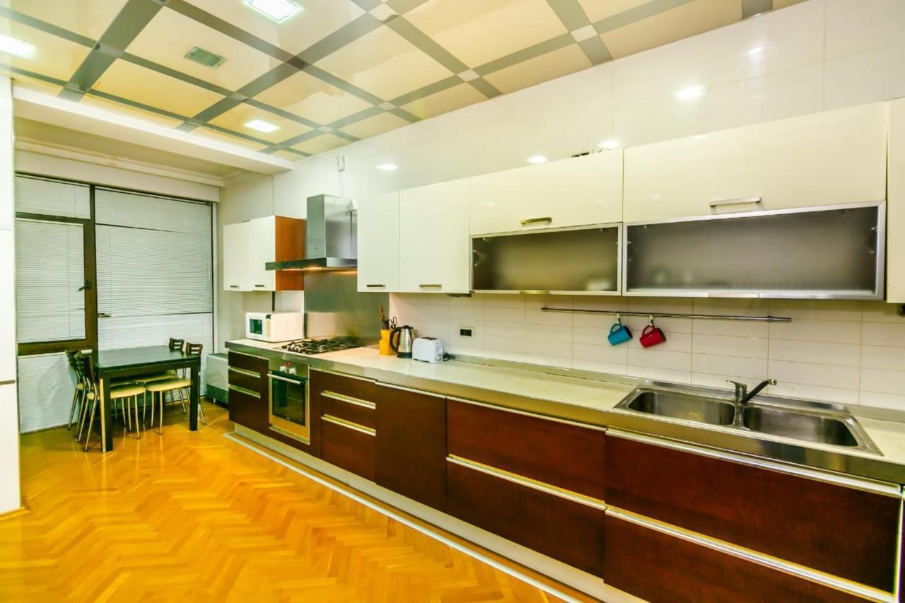 Vip Apartment Number One バクー エクステリア 写真
